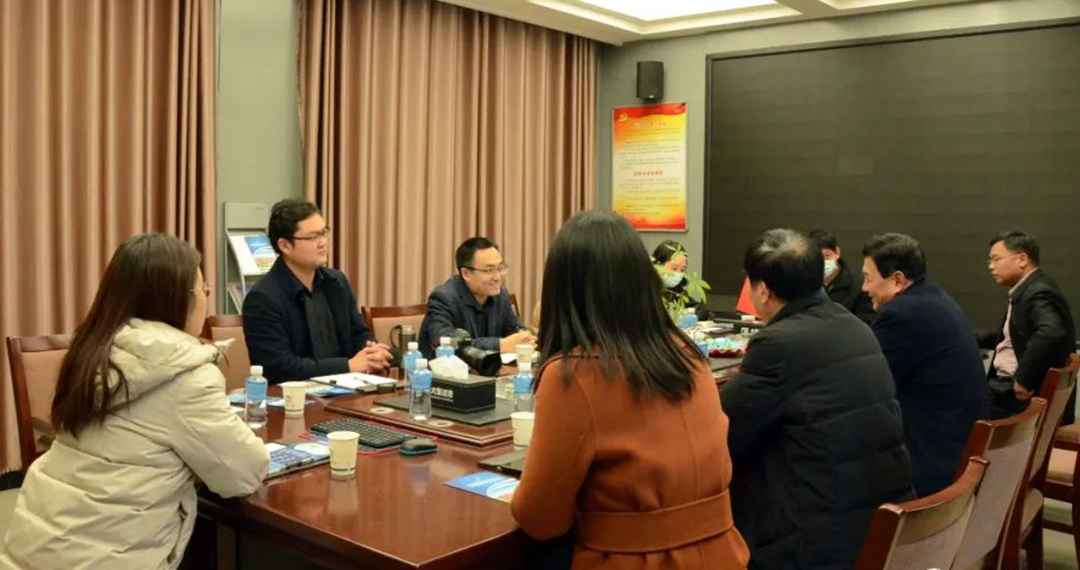 《人民日報》采訪組深入大張公司調(diào)研采訪(圖4)