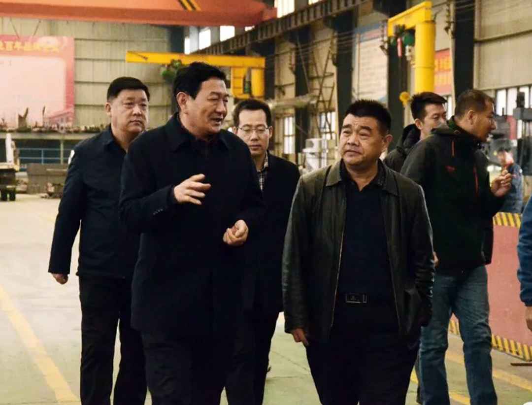 中植企業(yè)集團領(lǐng)導(dǎo)蒞臨大張公司考察(圖1)